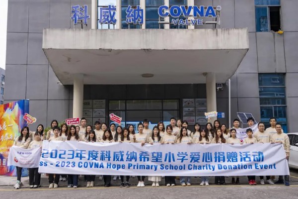 L'amour, ne s'arr&ecirc;te jamais — Activit&eacute; de don caritatif &agrave; l'&eacute;cole primaire Hope 2023 de COVNA